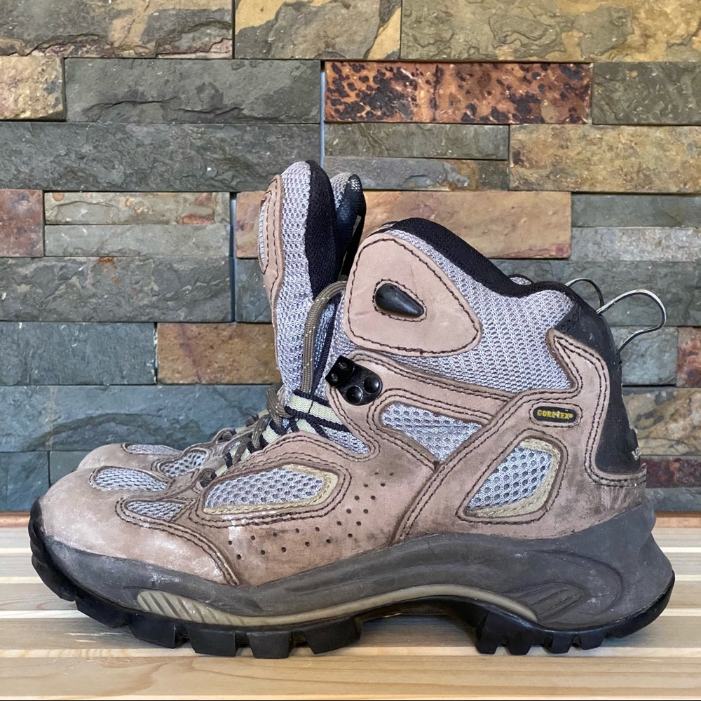 VASQUE • “Breeze GTX” Goretex Leather Hiking Boots - Size 6.5 - Picture 11 of 16